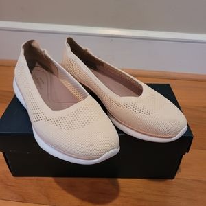 Cole Hann ZeroGrand Beige Flats Size 8